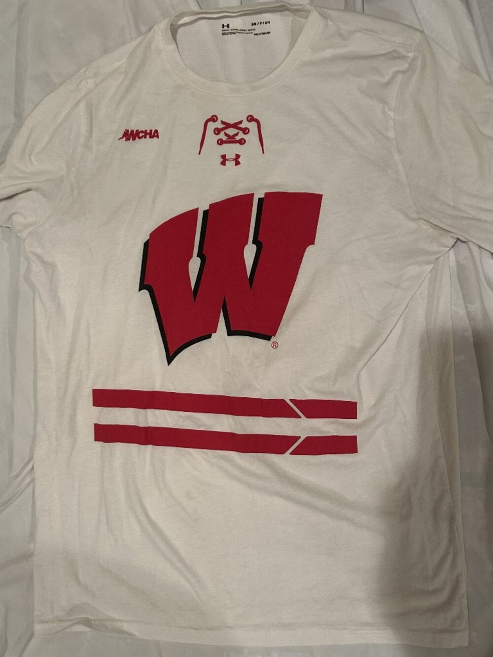 Wisconsin Badgers Under Armour Hockey Sideline Performance T-Shirt Size Mens S